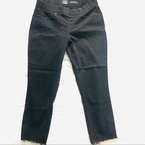 Signature By Levi Gold Pull On Skinny Jeans Shape